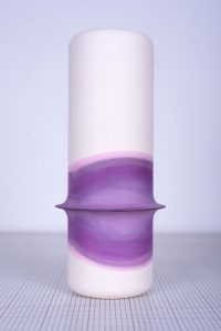 Vase en faïence avec dégradé de couleur violet modèle unique