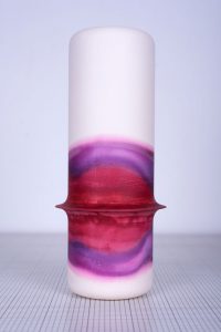 Vase en faïence avec dégradé de couleur violet modèle unique