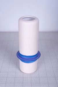 Vase en faïence avec dégradé de couleur bleu